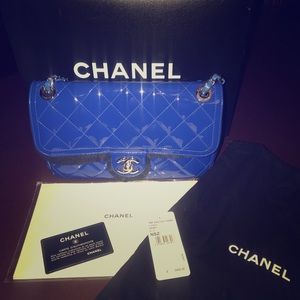Gorgeous Chanel Blue Flapbag. Patent leather